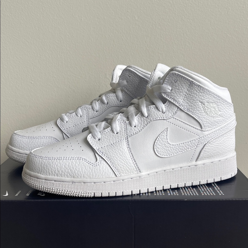 Air Jordan 1 Triple White (GS)